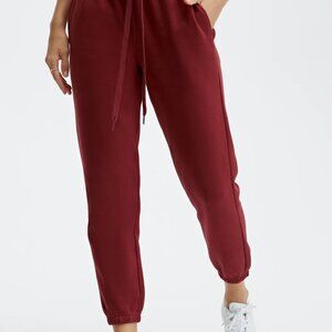 Fabletics Go To Classic Sweatpant in Umbria Red Size S